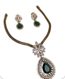 Emerald Green Drop Necklace &amp; Earring Set