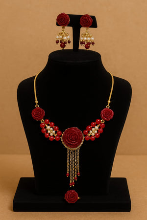 Red Rose Beaded Jewellery Set – Necklace, Earrings & Ring
