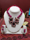 ROSE GLOW NECKLACE