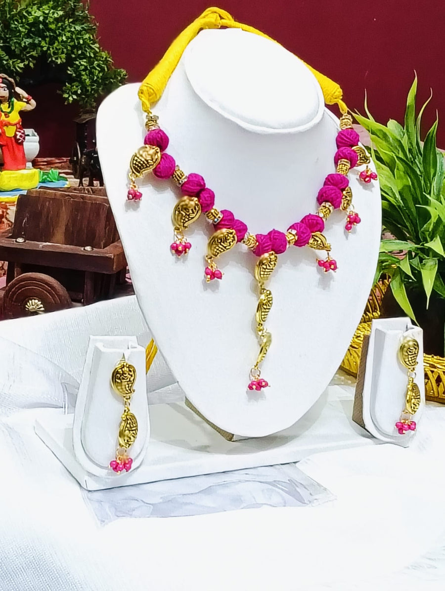 Golden Petal Charm 🌼