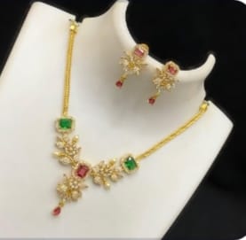 Dual-Tone Floral Necklace Set